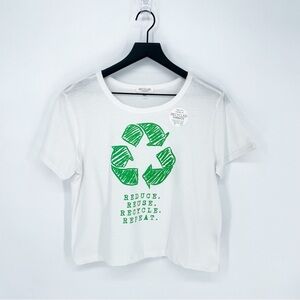 NWT Recycled Threads White Crop Recycle Logo Graphic T-Shirt Large